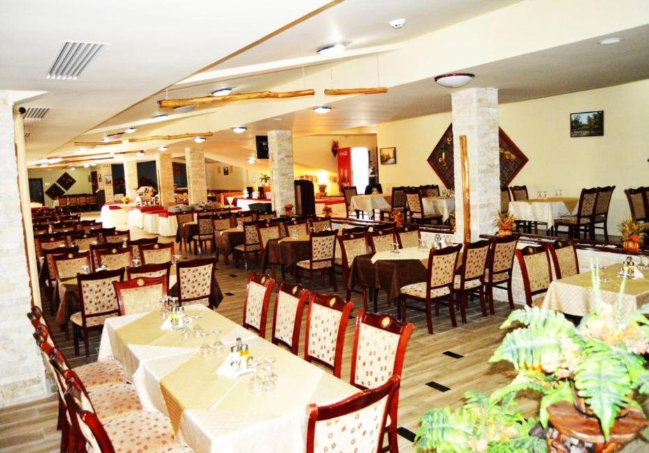 Puflene Resort Murighiol Exterior photo